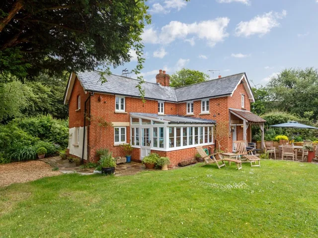 Crossroads Cottage in Frogham – A New Forest Cottage with Private Swim Spa