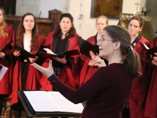 Olivia Sparkhall, Director of Fordingbridge Musical Theatre Choir