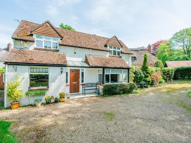Speedwell Cottage Woodgreen