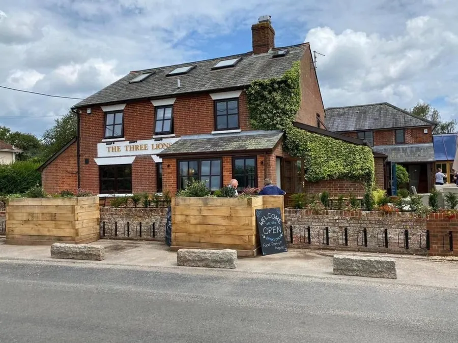 The Three Lions in Stuckton