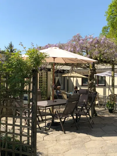 cafe outdoor seating