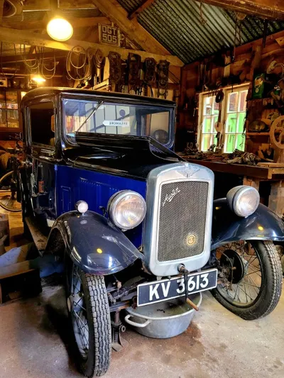 Vintage car on the Breamore House estate